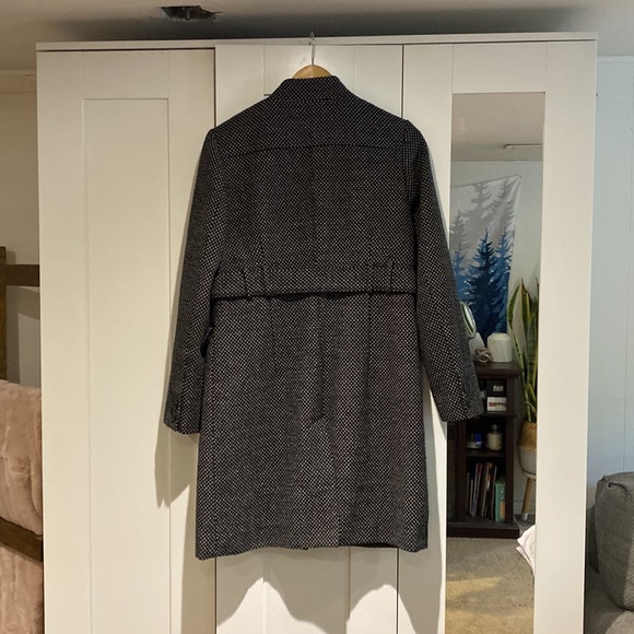 Banana Republic Petticoat - Picture 2 of 2